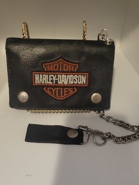 Harley-Davidson Black Leather Chain Wallet with Orange Logo Patch